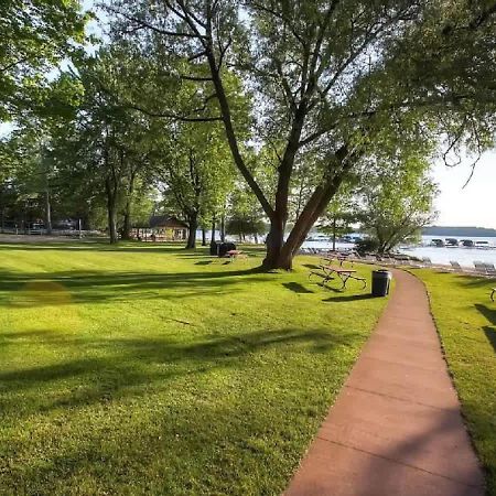 Top Floor Luxury, Sauna, Private Pool, Lake Bellaire Beach, 5 Beds, 4 Full Bath 外观 照片