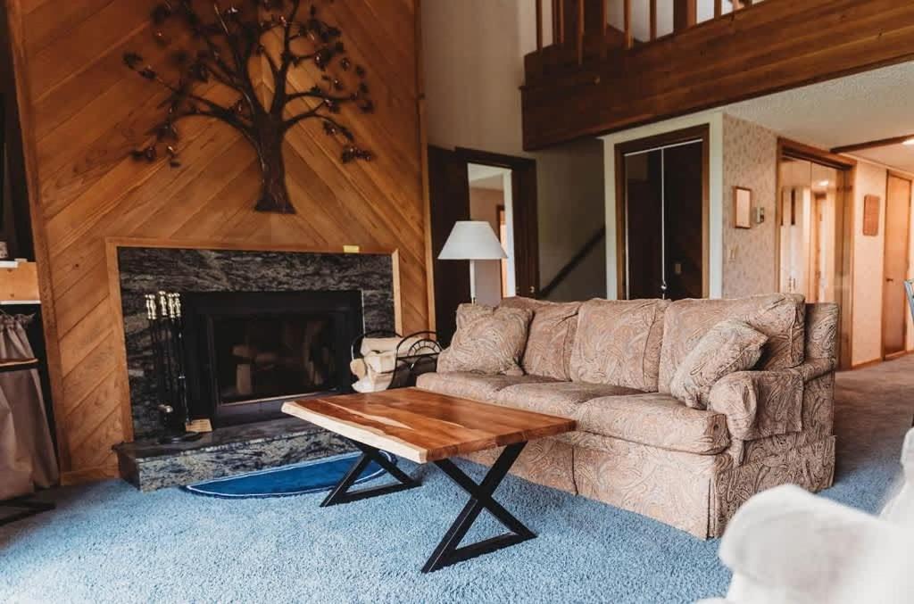 Top Floor Luxury, Sauna, Private Pool, Lake Bellaire Beach, 5 Beds, 4 Full Bath 外观 照片
