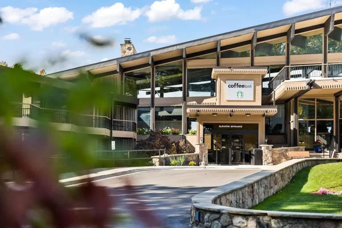 Top Floor Luxury, Sauna, Private Pool, Lake Bellaire Beach, 5 Beds, 4 Full Bath 外观 照片