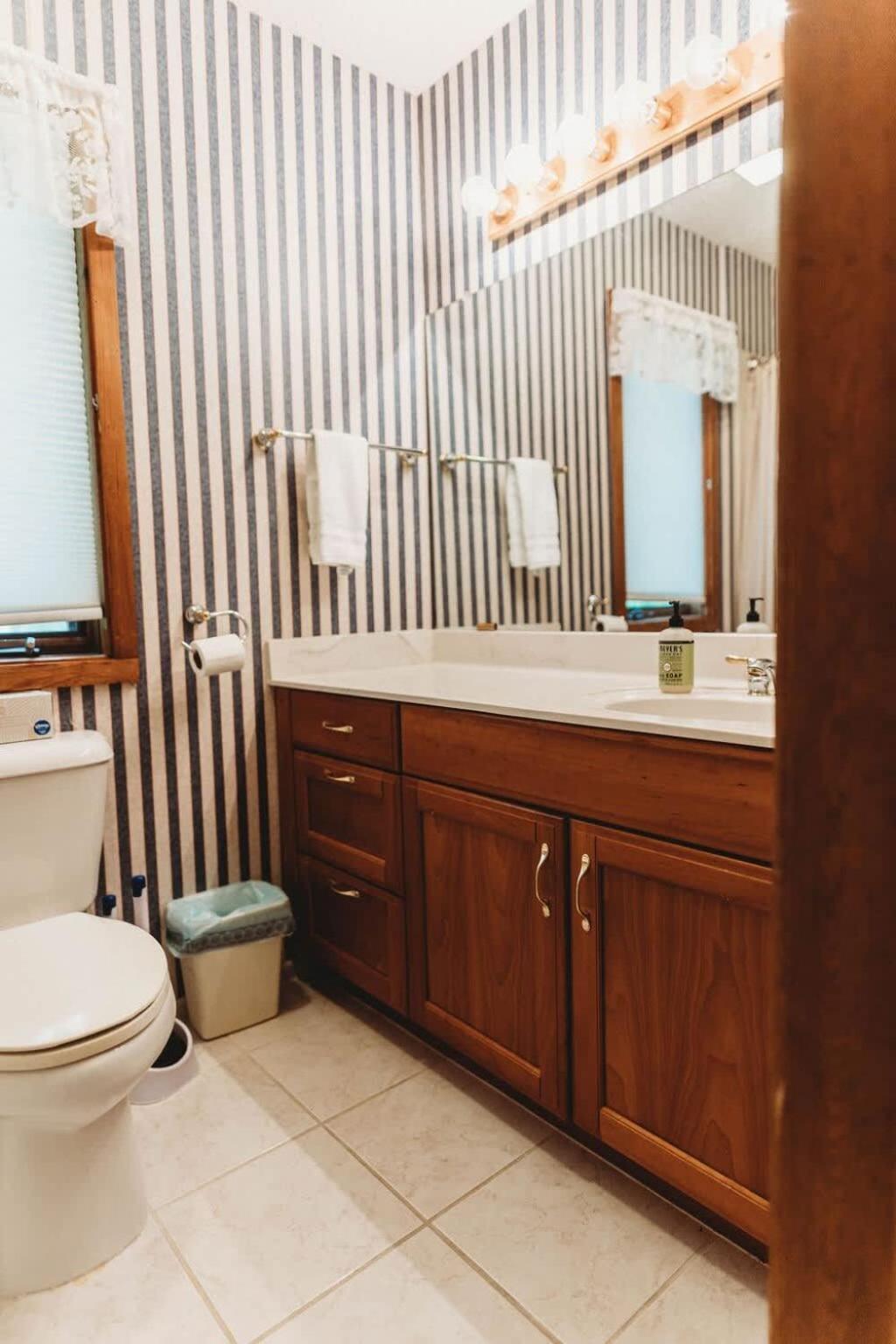 Top Floor Luxury, Sauna, Private Pool, Lake Bellaire Beach, 5 Beds, 4 Full Bath 外观 照片