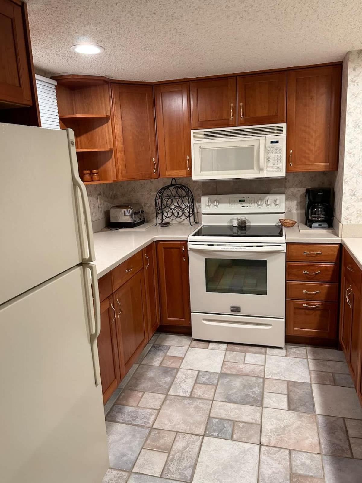 Top Floor Luxury, Sauna, Private Pool, Lake Bellaire Beach, 5 Beds, 4 Full Bath 外观 照片