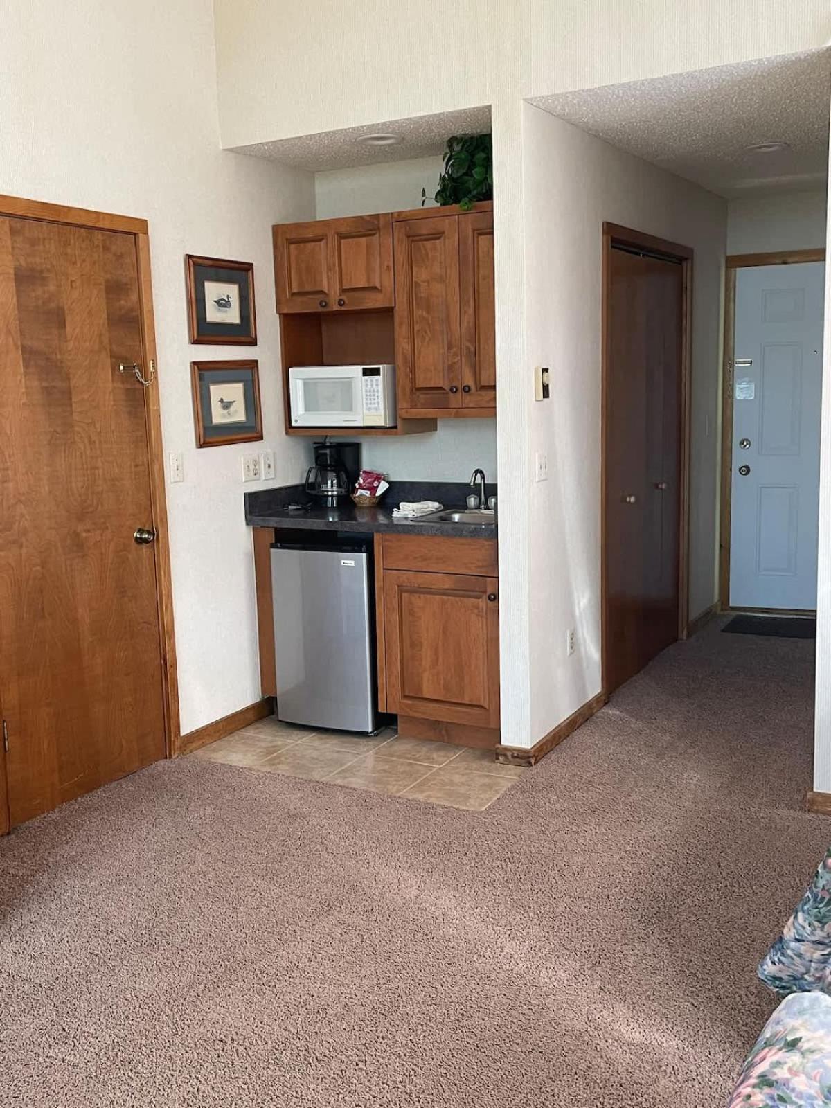 Top Floor Luxury, Sauna, Private Pool, Lake Bellaire Beach, 5 Beds, 4 Full Bath 外观 照片