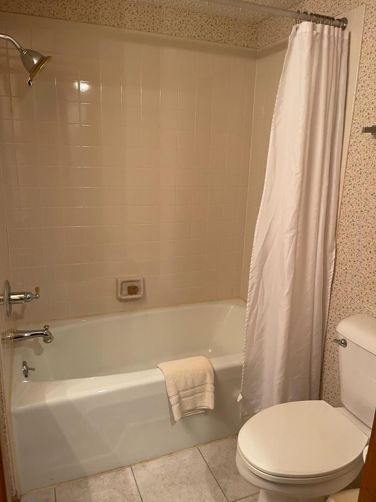 Top Floor Luxury, Sauna, Private Pool, Lake Bellaire Beach, 5 Beds, 4 Full Bath 外观 照片