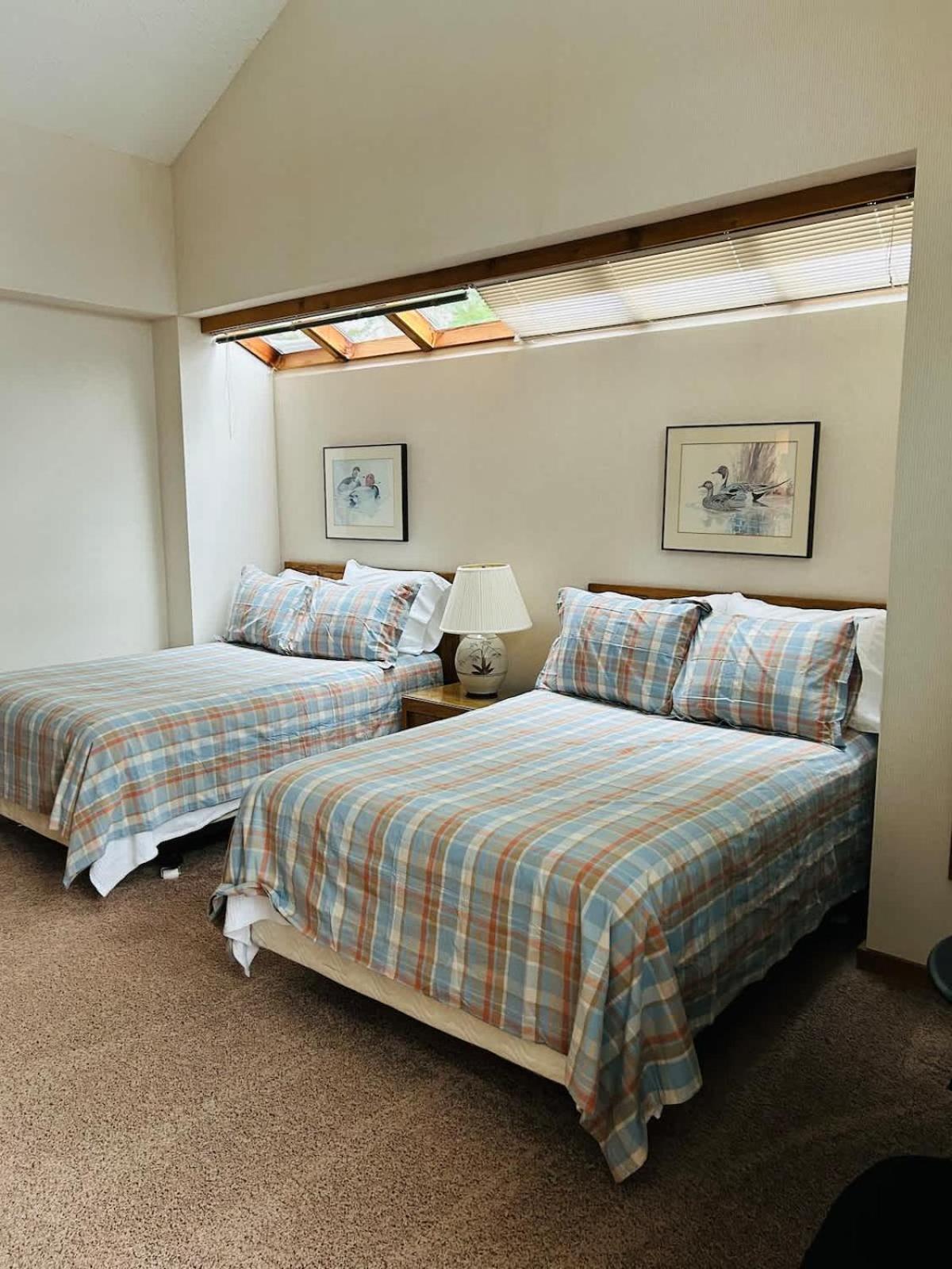 Top Floor Luxury, Sauna, Private Pool, Lake Bellaire Beach, 5 Beds, 4 Full Bath 外观 照片