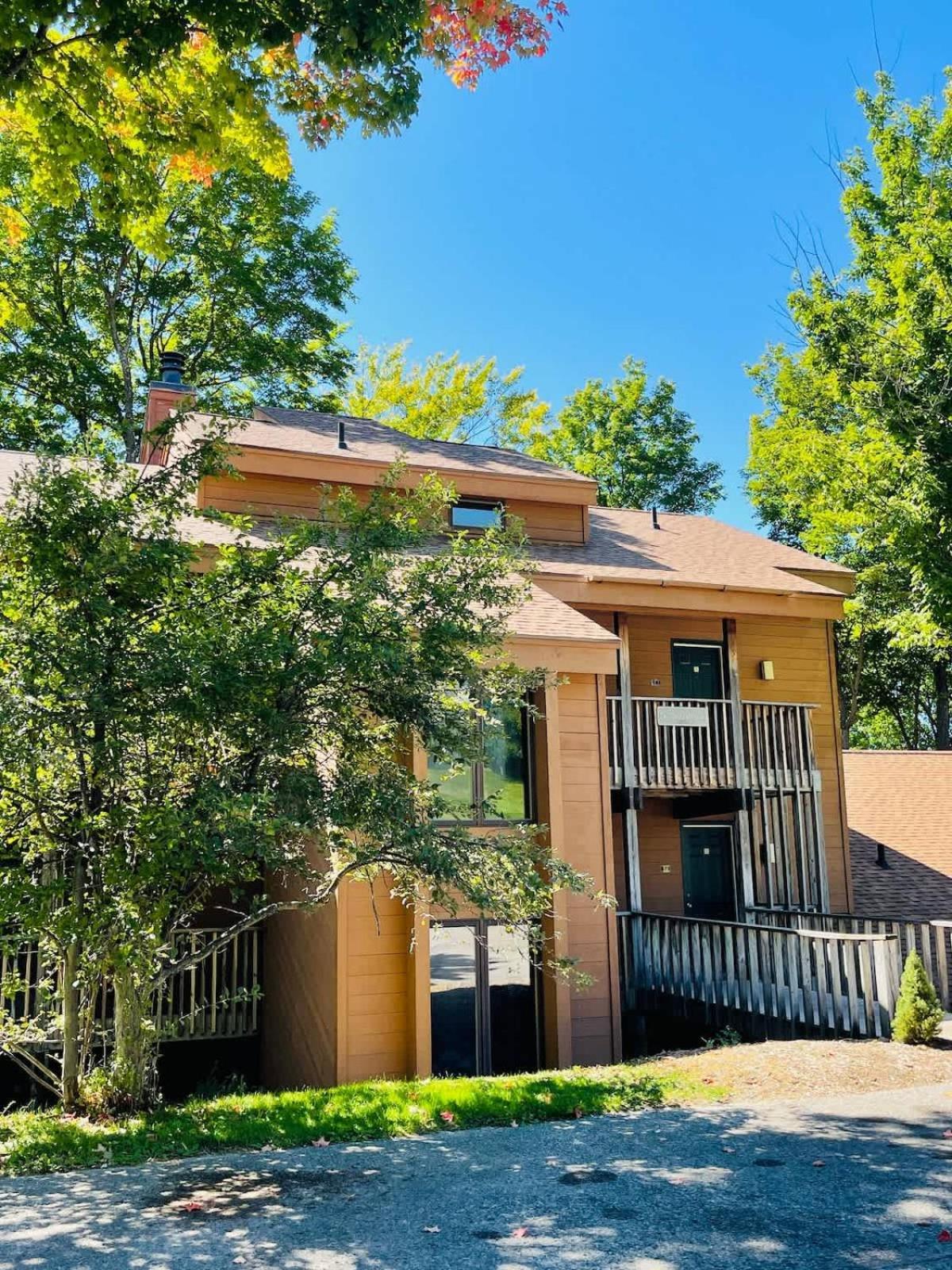 Top Floor Luxury, Sauna, Private Pool, Lake Bellaire Beach, 5 Beds, 4 Full Bath 外观 照片